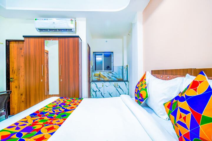 Room 8 of 25