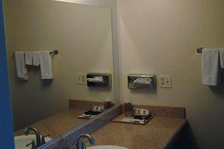 Bathroom sink