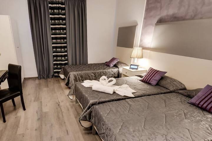 Room 10 of 87