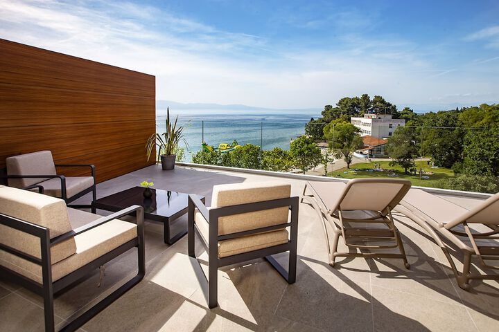 Terrace/Patio 28 of 77
