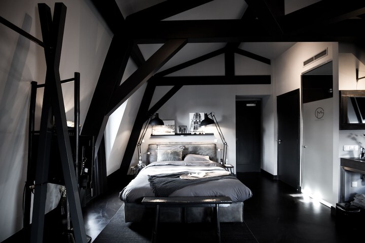 Room 49 of 83