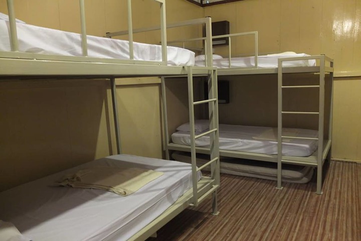 Room 21 of 37
