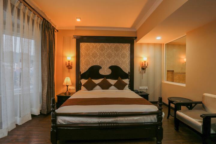 Room 6 of 85