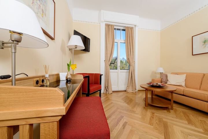 Room 16 of 50