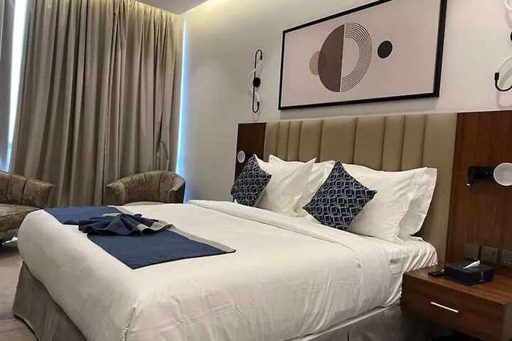 Room 25 of 44