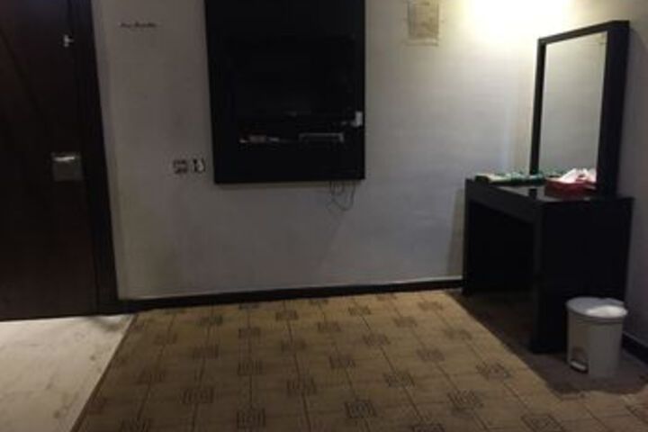 Room 20 of 29