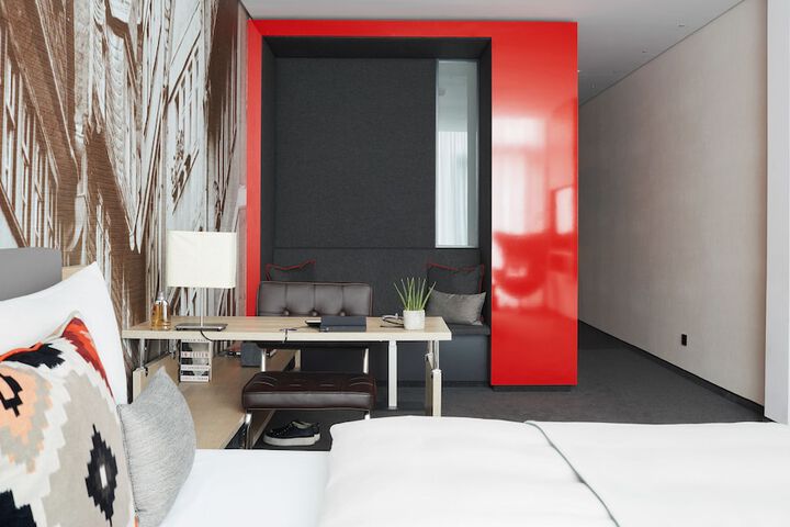 Room 10 of 45