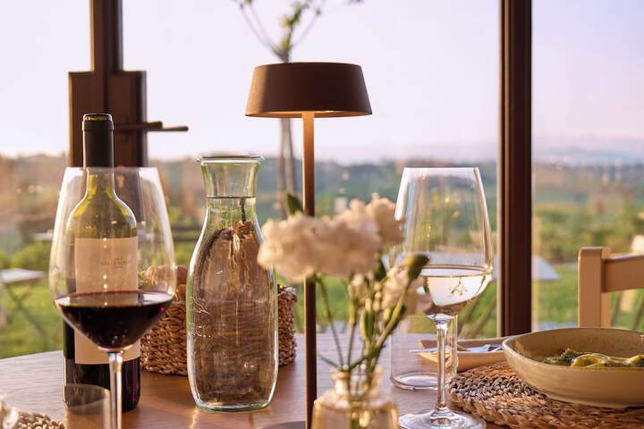 Dining 54 of 81
