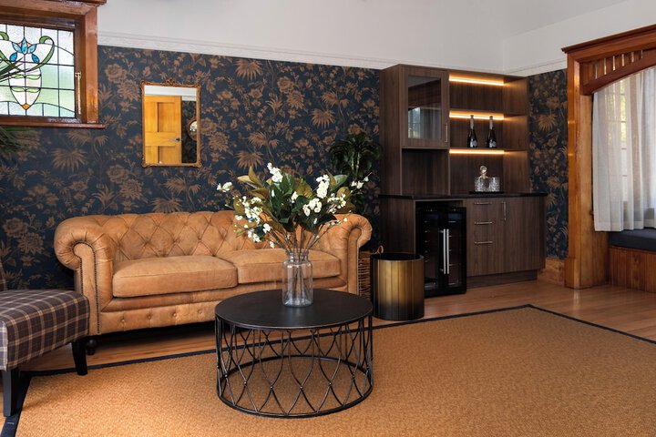 Room 32 of 81