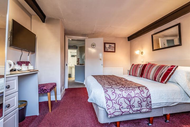 Room 8 of 27