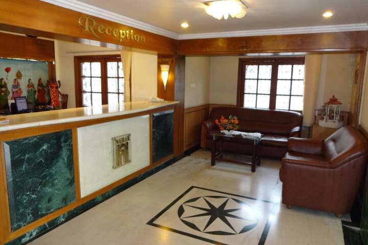 Entrance & Lobby