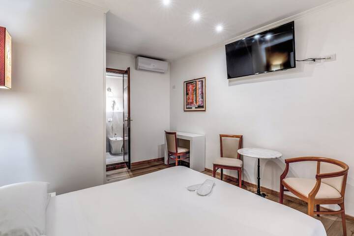 Room 63 of 121