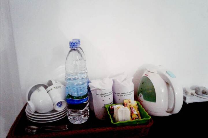 Breakfast/Coffee Service 20 of 38