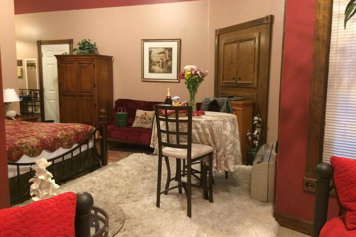 Room 10 of 48