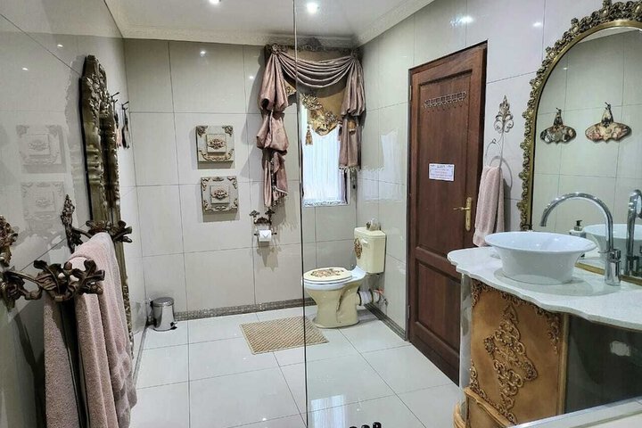 Room 43 of 73