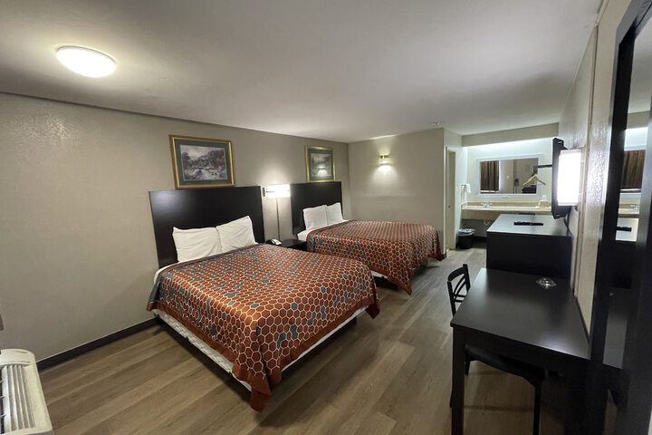Deluxe Double Room (7 of 7)