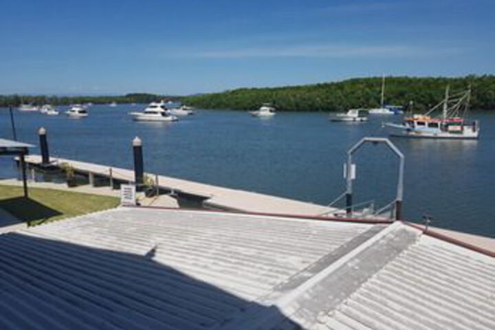 Lucinda Fishing Lodge