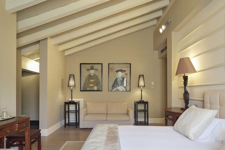 Room 16 of 45