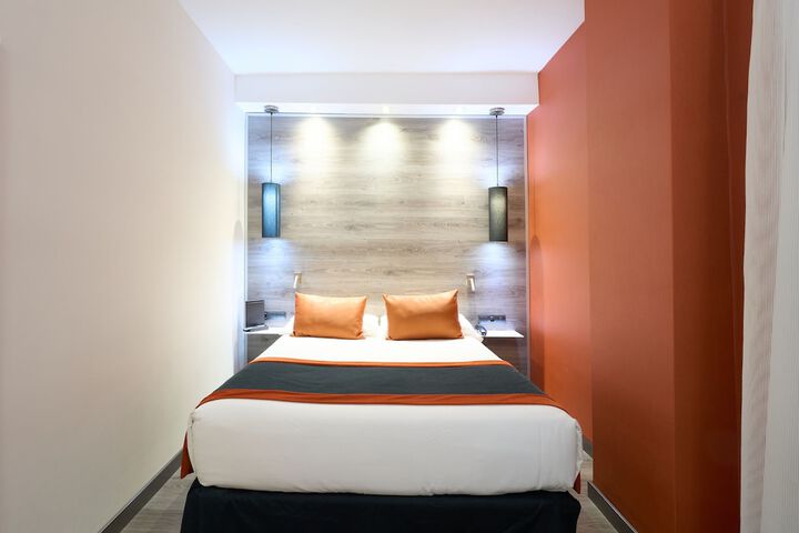 Room 21 of 50