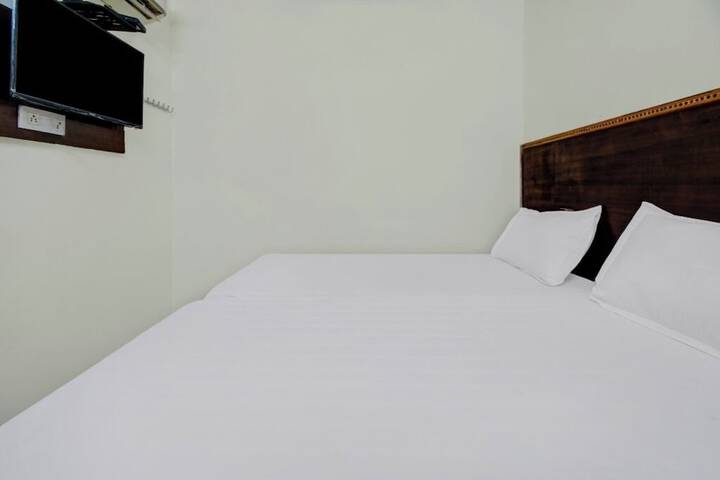 Room 6 of 23