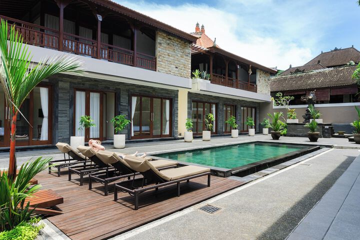 Pool 64 of 73