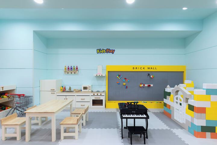 Room 30 of 53