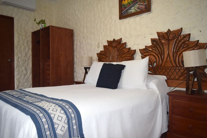 Room 12 of 129