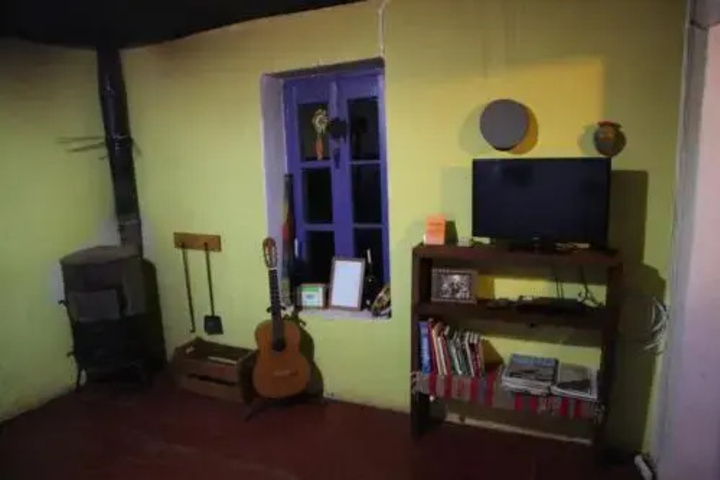 Room 4 of 7