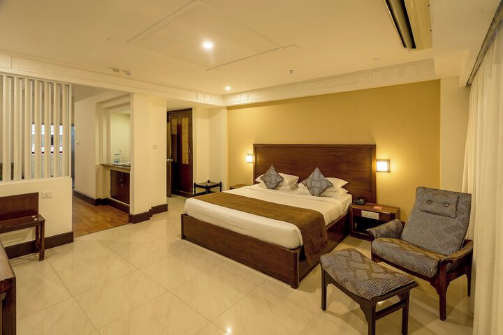 Room 2 of 34