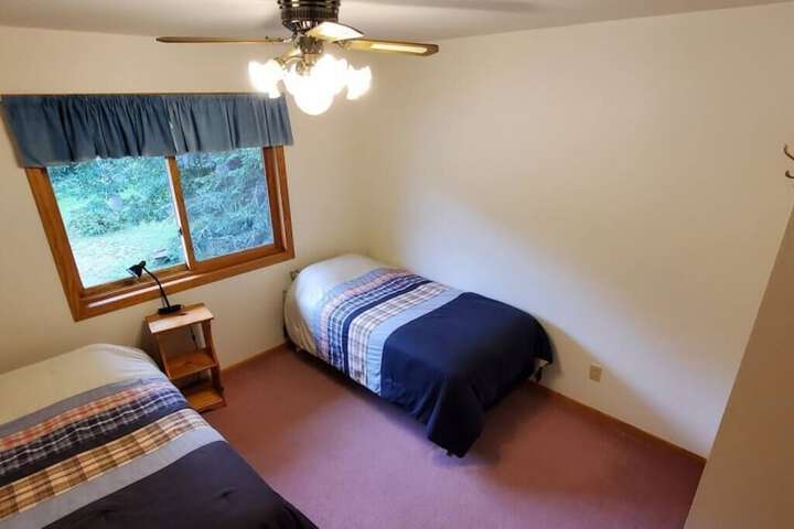 Room 15 of 195