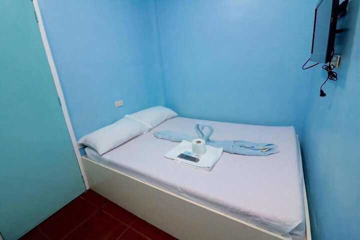 Room 15 of 23