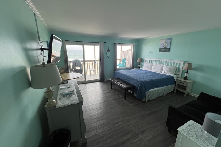 Room 3 of 282
