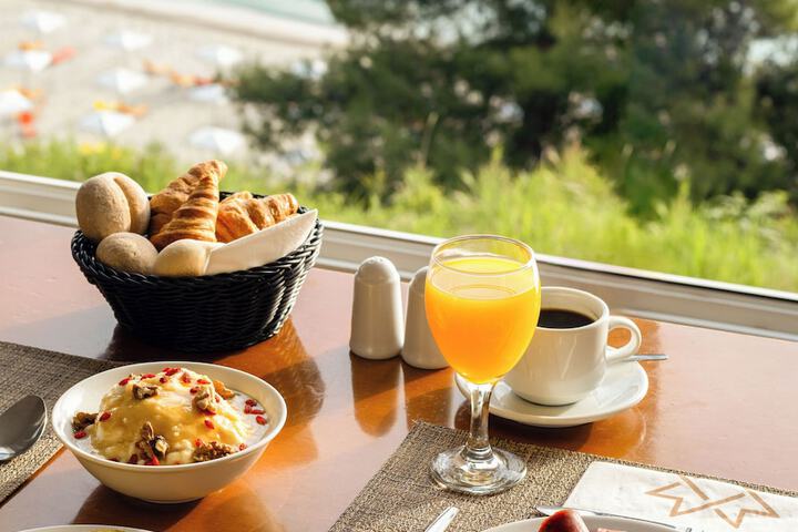 Breakfast meal
