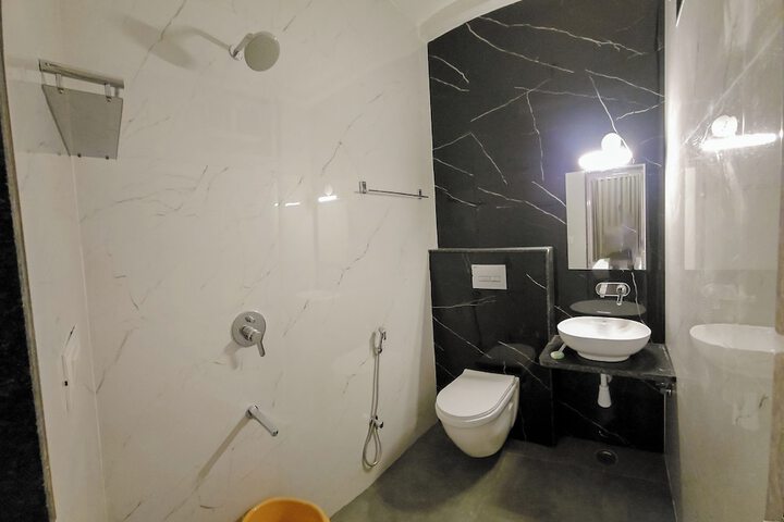 Room 14 of 22