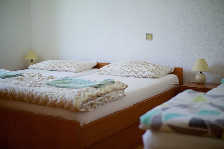 Room 10 of 61