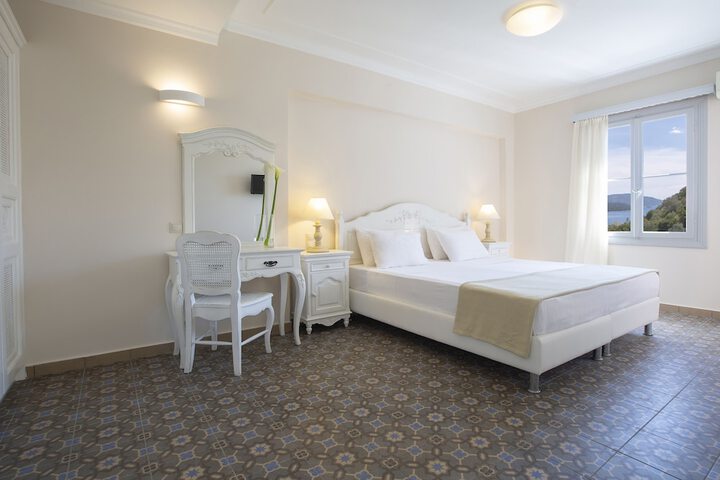 Room 27 of 238