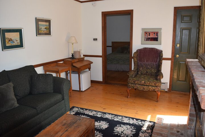 Room 11 of 36