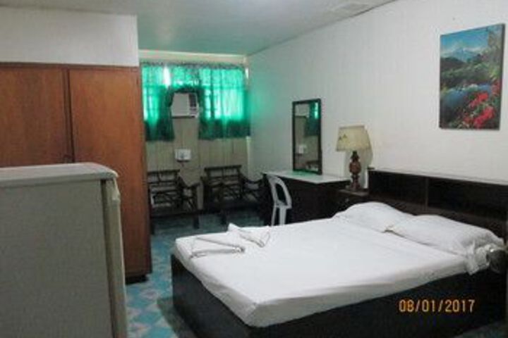 Room 14 of 30