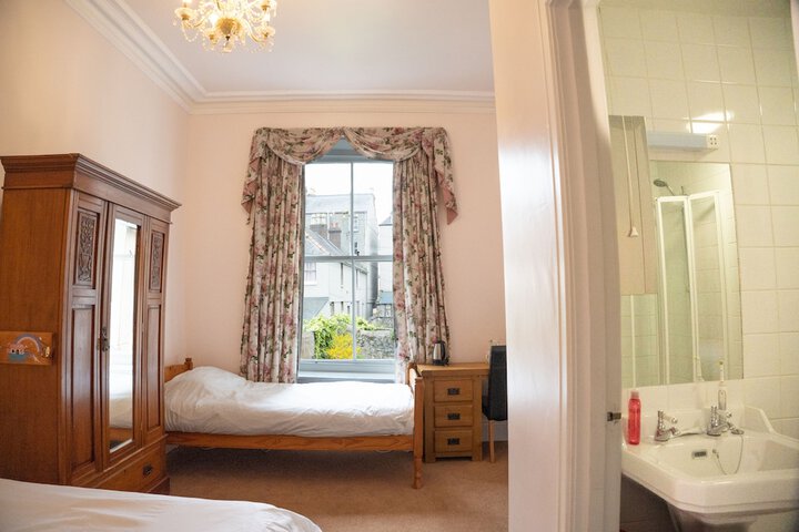 Room 20 of 114