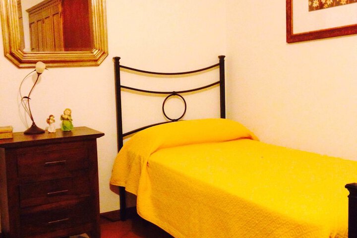 Room 7 of 11