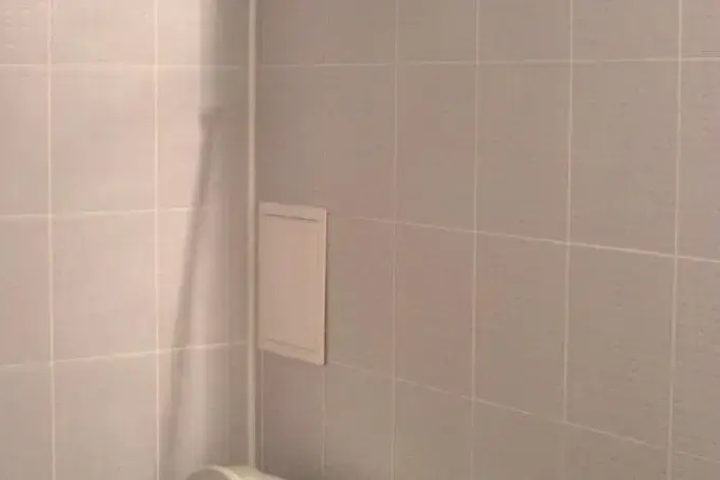Room 7 of 10