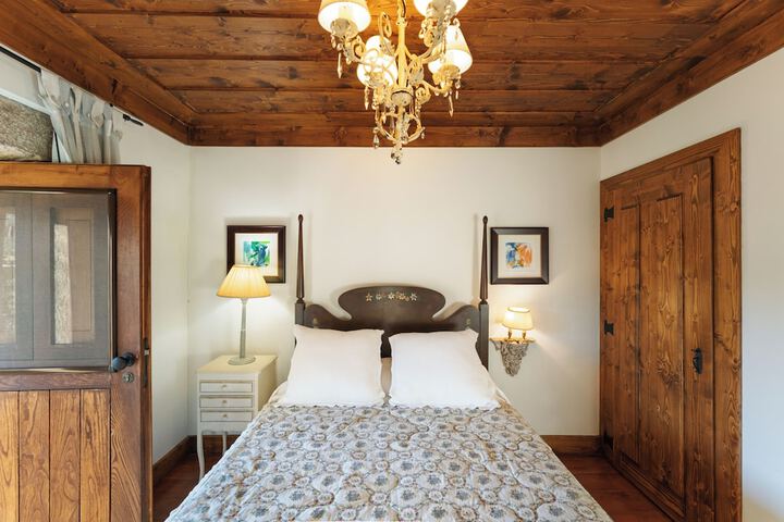 Room 23 of 154