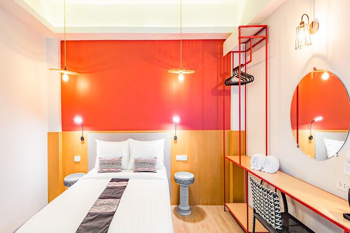 Room 27 of 117