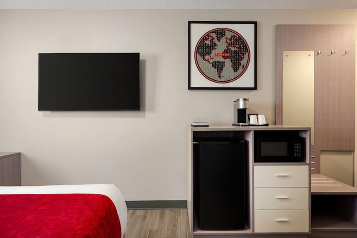 Room 29 of 43