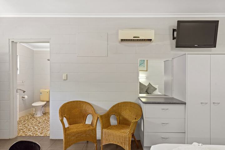 Room 20 of 65