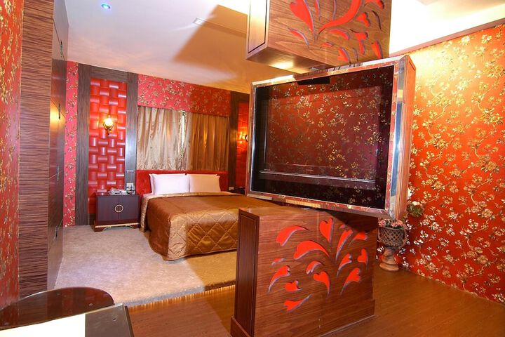 Room 45 of 56