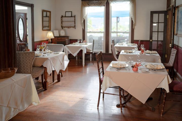 Dining 87 of 111