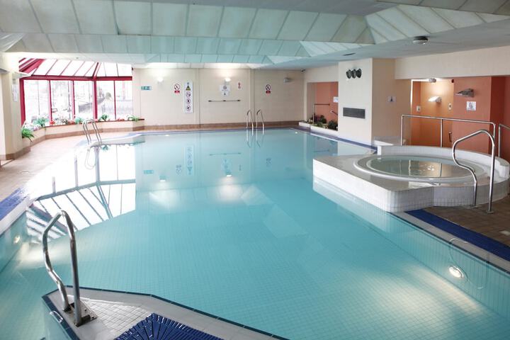 Pool Hotel