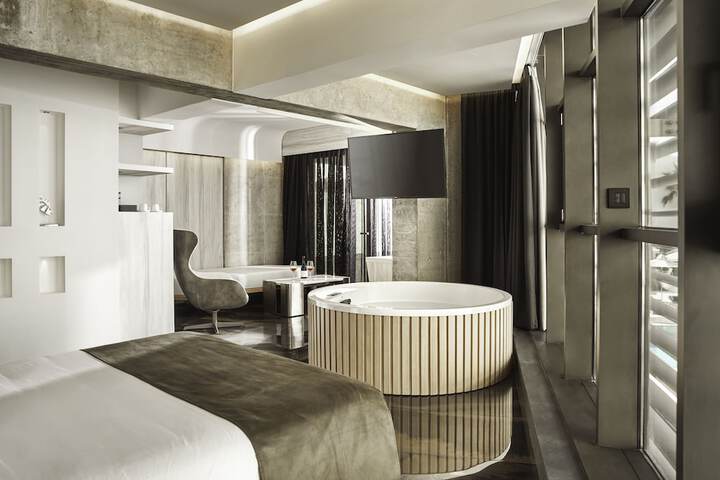 Room 41 of 136