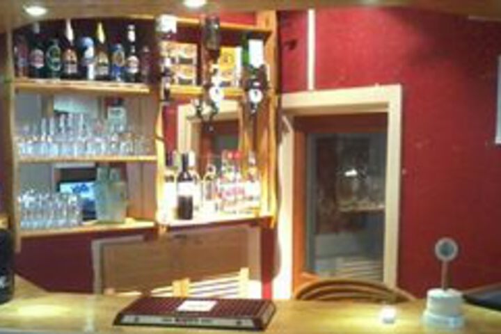 Lounge 15 of 20